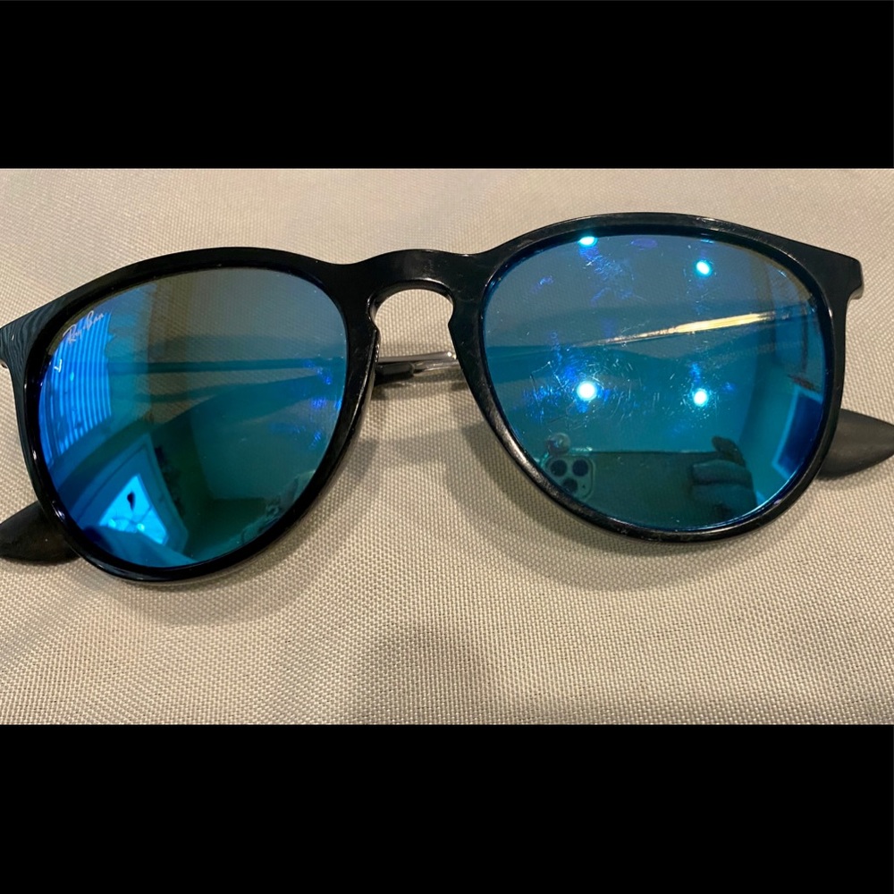 Beautiful previously loved ERIKA RayBan sunglasses